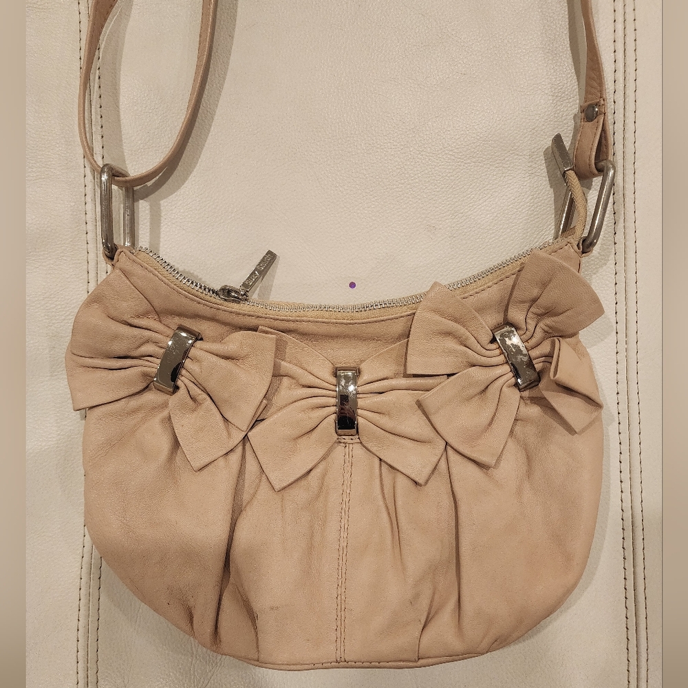 Suzy Smith UK purse, color powdered pink